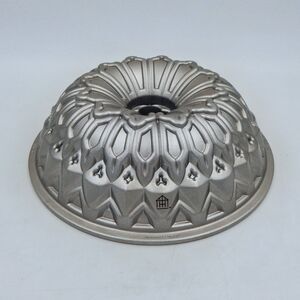 Nordic Ware Stained Glass Bundt Pan 9 cup Cast Aluminum Non-Stick Bakeware